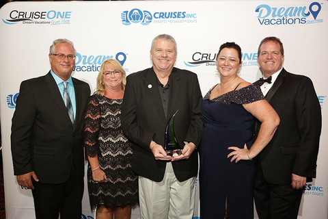 Dream Vacations Franchisee of the Year 2017 (L to R): 2016 CruiseOne Franchisee of the Year Richard and Cheryl Butz; 2017 Dream Vacations Franchisee of the Year Mike Ziegenbalg; Senior Vice President Debbie Fiorino; and General Manager of Network Engagement and Performance Drew Daly.